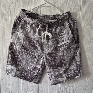 SHEIN Gray and White Patterned Shorts